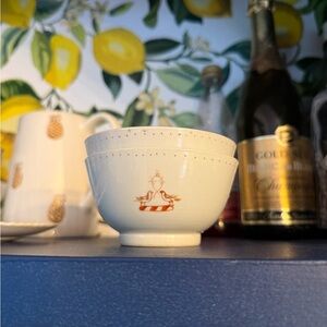 Antique Chinese Elegant White and Gold Teacup